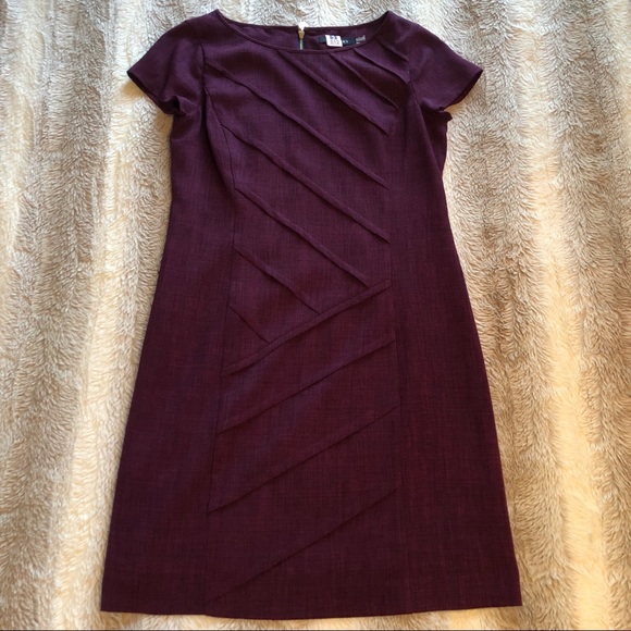 LAST CHANCE! Ellen Tracy | Purple Shift Dress Gold - Picture 1 of 8